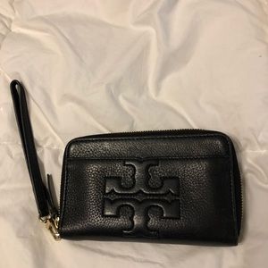 Tory Burch Smartphone Wristlet